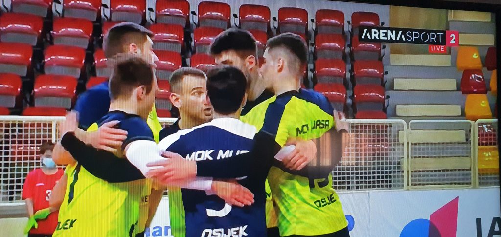 Mladost slavila u prvom finalnom susretu