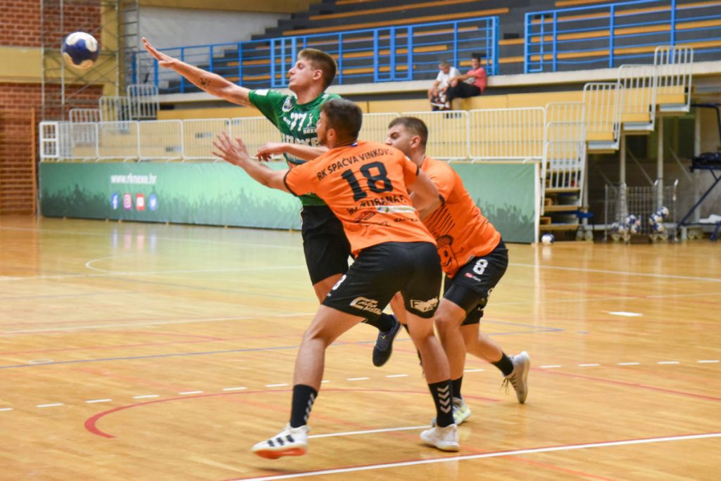 Spačva u Trogiru traži bodove spasa