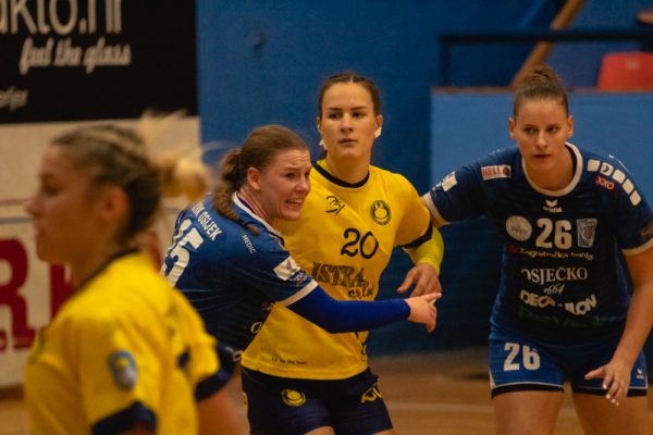 1.HRL – Žene: Obračun ekipa na vrhu