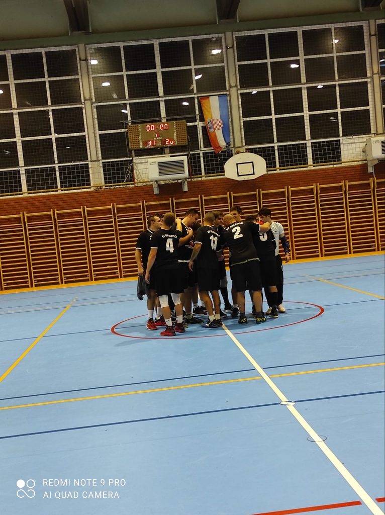 Orahovica i dalje perfektna, Petrijevci prate u stopu, a nema naznake boljih dana u Tenji