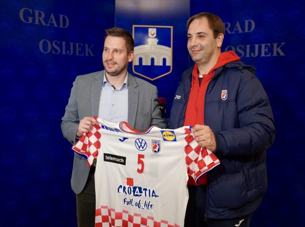 Posjet stožera rukometne reprezentacije Gradu Osijeku