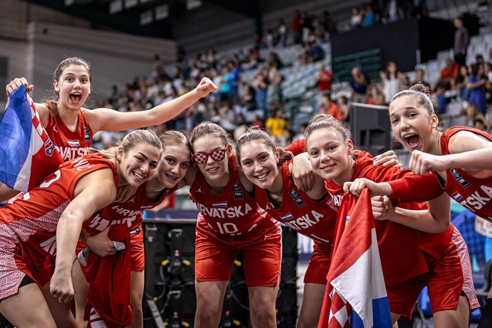 Kadetkinje osvojile broncu na Europskom prvenstvu!