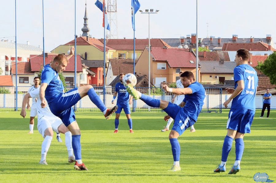 Foto: Slavonija osvojila naslov prvaka u Županji