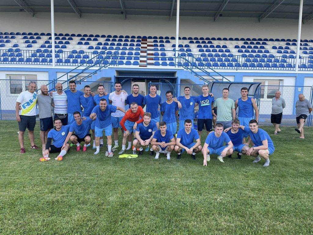 Otok vrlo rano započeo pripremni period