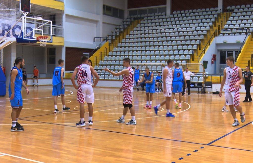 Košarkaši Broda i Đakova odigrali uzbudljivu Kup utakmicu