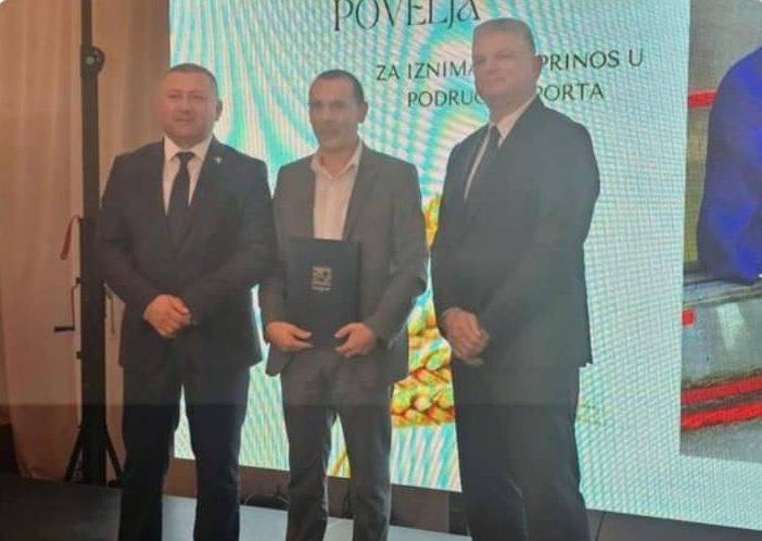 Damir Sušac dobio nagradu za svoj veliki rad i trud za razvoj nogometa