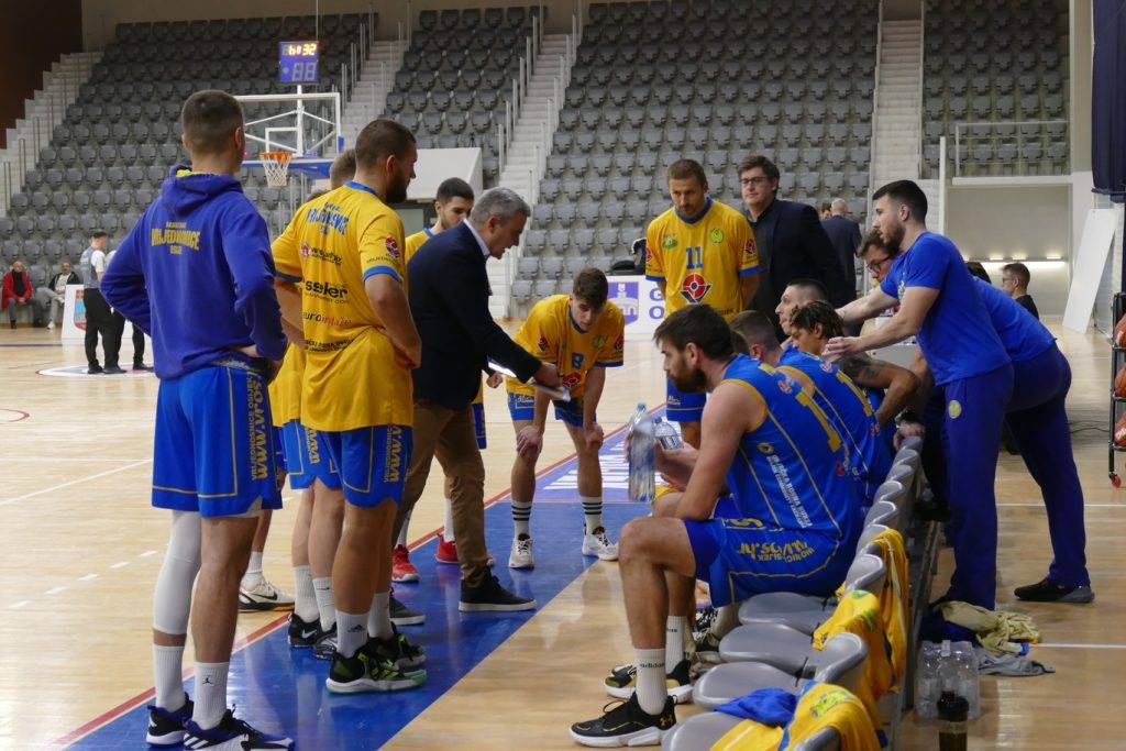 Brokeri slavili na gostovanju u Crikvenici