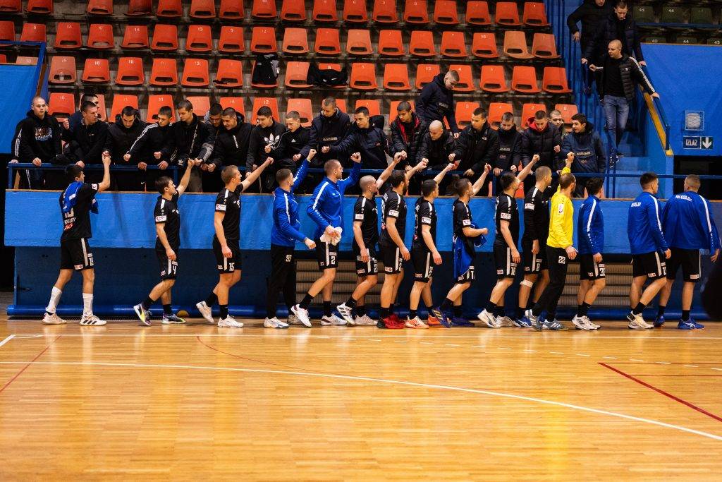 Osječani dočekuju Veprove u Zrinjevcu