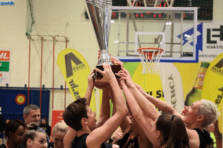 Fotogalerija: Plamene donijele prvi trofej u Požegu