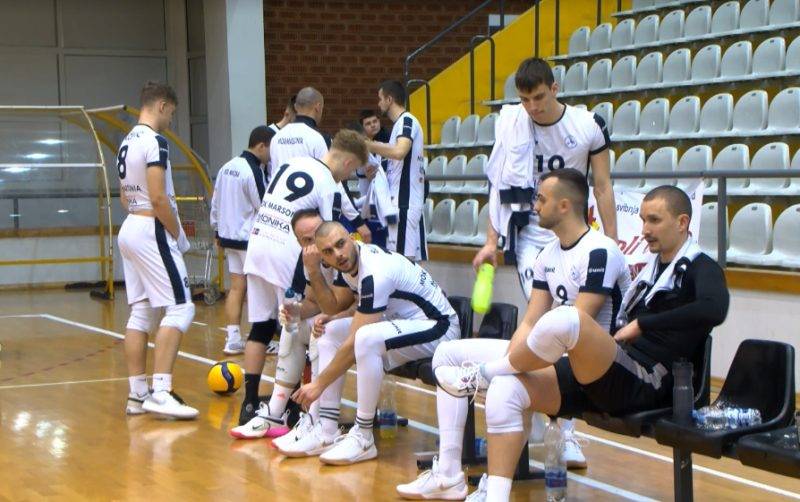 Mladost prejaka za brodske obojkaše