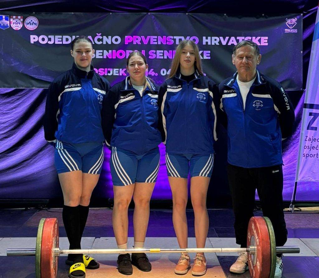 Članovi kluba dizača utega Vukovar imali zapažen nastup u Osijeku