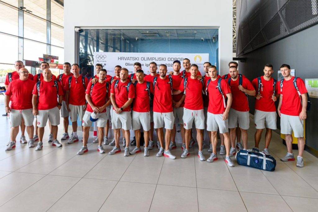 Hrvatska rukometna reprezentacija doputovala u Pariz
