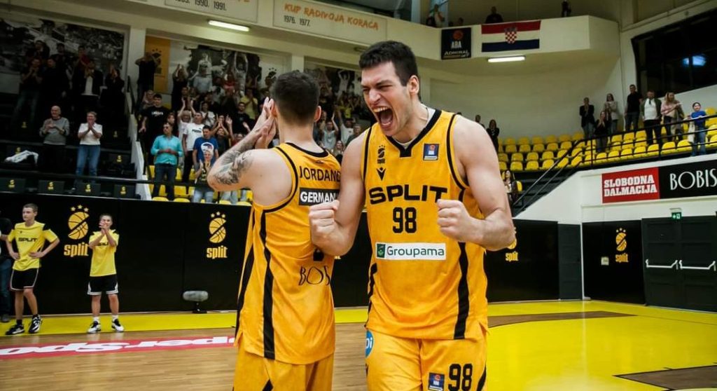 Split slavio protiv Crvene zvezde na Gripama!