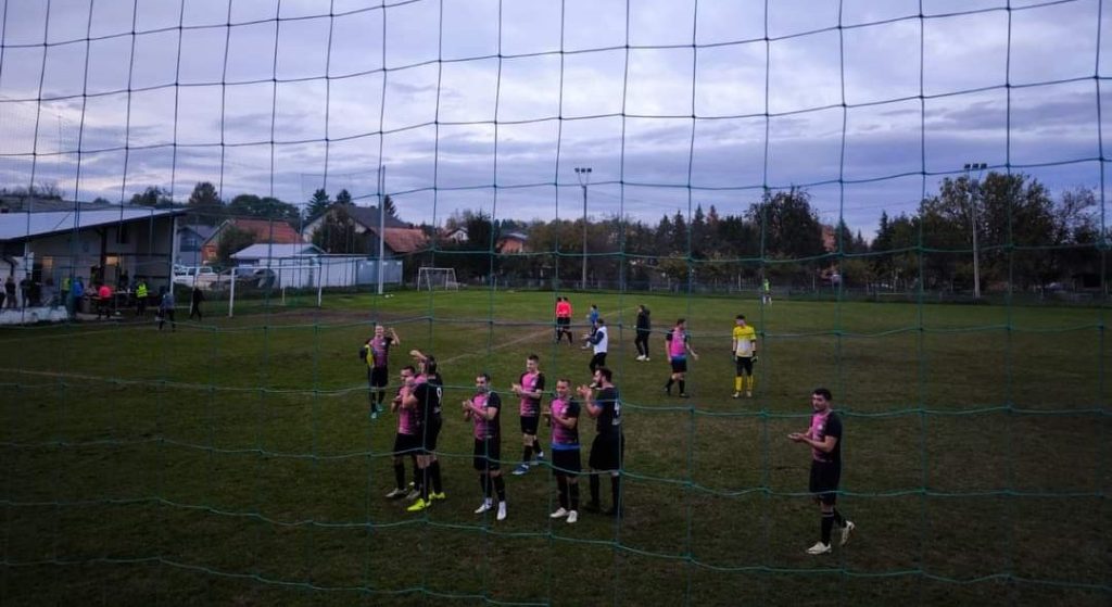 1.ŽNL Karlovac: Vatrogasac i Zrinski Ozalj podijelili bodove po teškom terenu