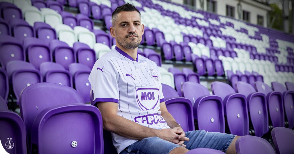 Ademi predstavljen u novom klubu, potpisao ugovor na godinu dana